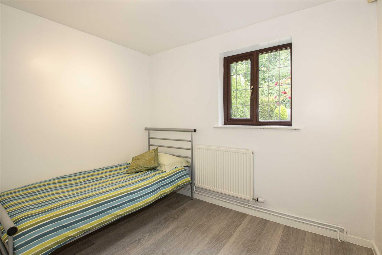 Caesars Close, Bancroft, Milton Keynes